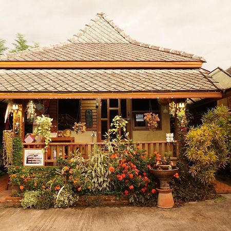 Huen Kham Kong Guesthouse Mae Sariang Εξωτερικό φωτογραφία