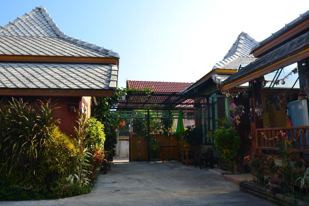 Huen Kham Kong Guesthouse Mae Sariang Εξωτερικό φωτογραφία