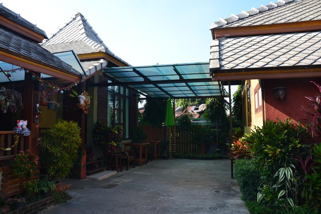 Huen Kham Kong Guesthouse Mae Sariang Εξωτερικό φωτογραφία
