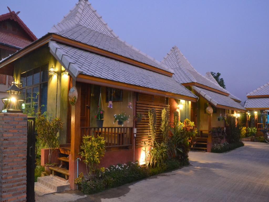 Huen Kham Kong Guesthouse Mae Sariang Εξωτερικό φωτογραφία