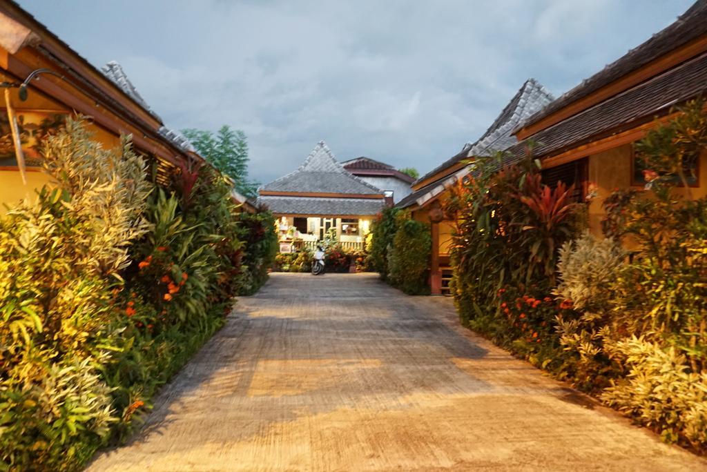 Huen Kham Kong Guesthouse Mae Sariang Εξωτερικό φωτογραφία