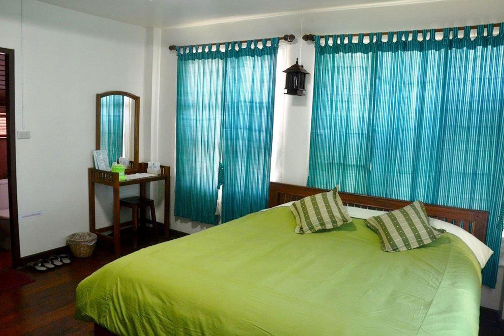 Huen Kham Kong Guesthouse Mae Sariang Εξωτερικό φωτογραφία